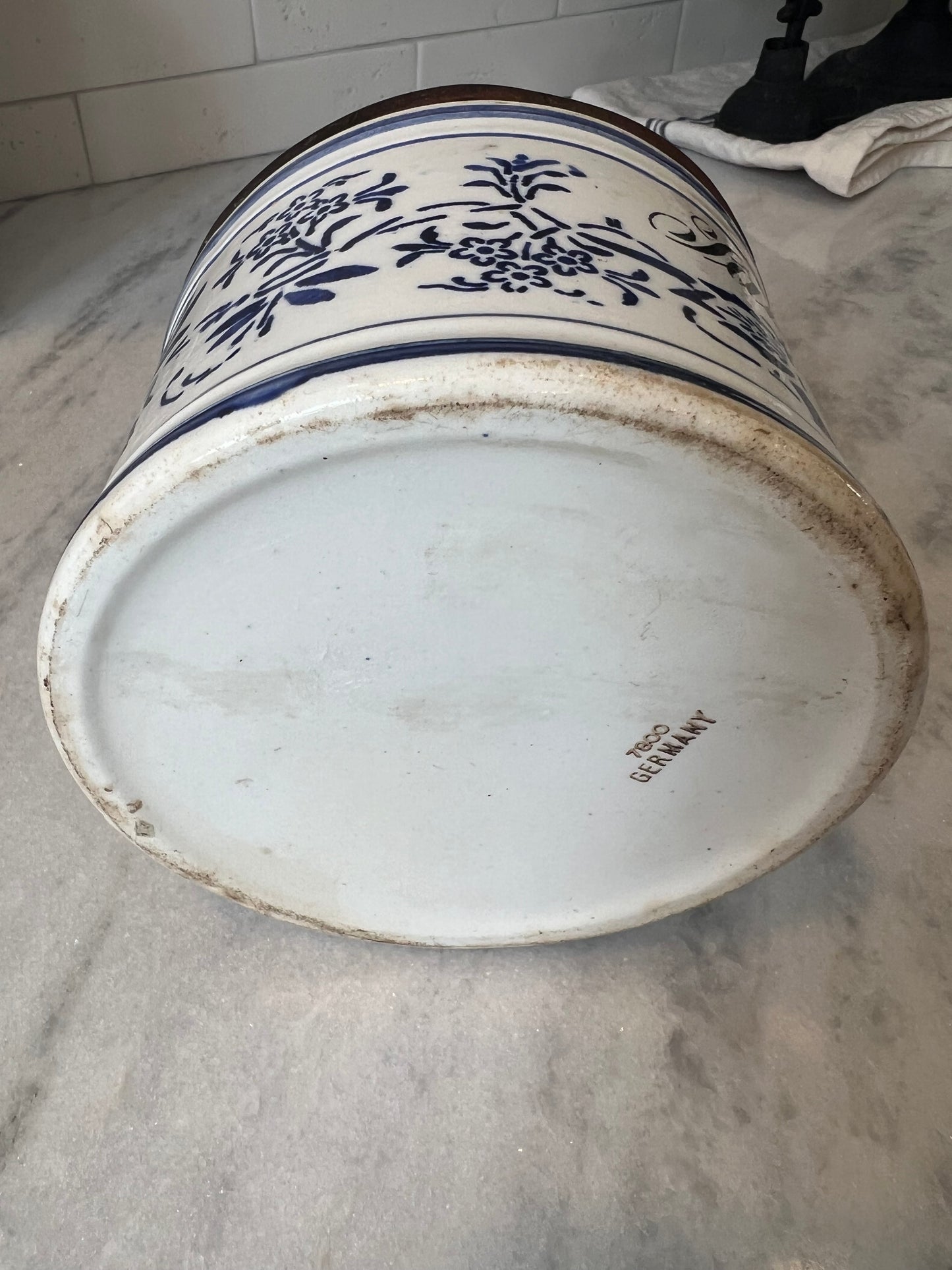 German Salt box container