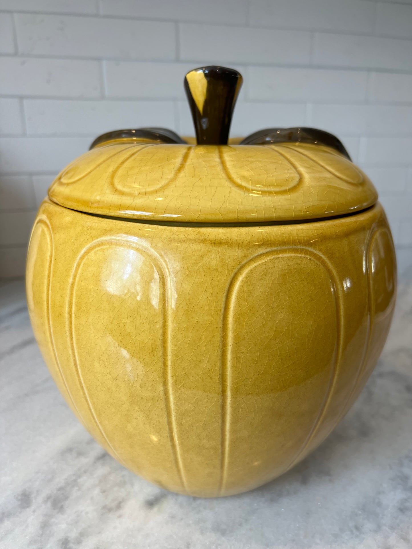Cut Apple cookie jar